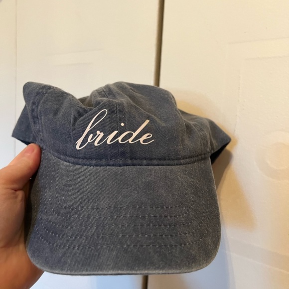 NWT Wedding Handkerchief “no ugly crying” embroidery - Picture 3 of 5